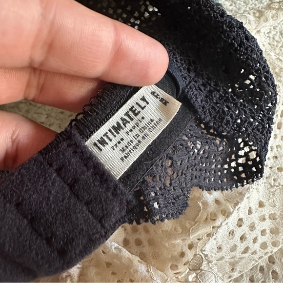 Free People Victoria’s Secret Lace Bralette Bundle XS (3) - Picture 7 of 8